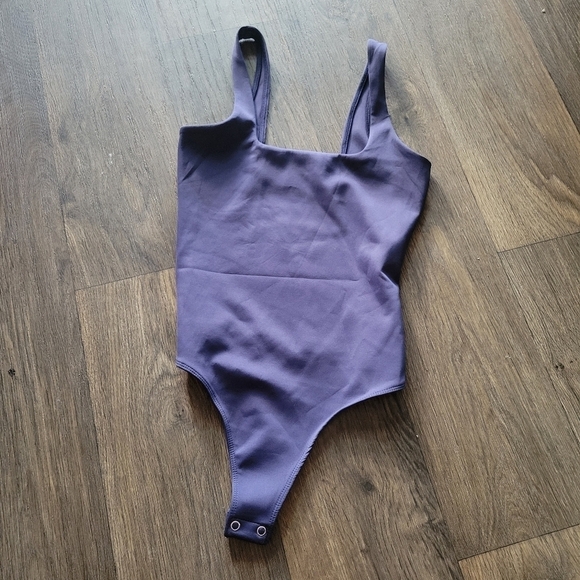 Good American Scuba Modern Square Neck Navy sizes 5 and 0 NWOT - Picture 4 of 7